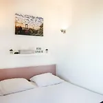 Escapade Bordeaux, Tram Et Supermarche Au Pied דירה